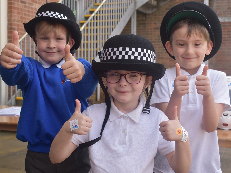 4 Students from Raleigh Primary School in Thetford meet the Norfolk constabulary to find out about job roles 2
